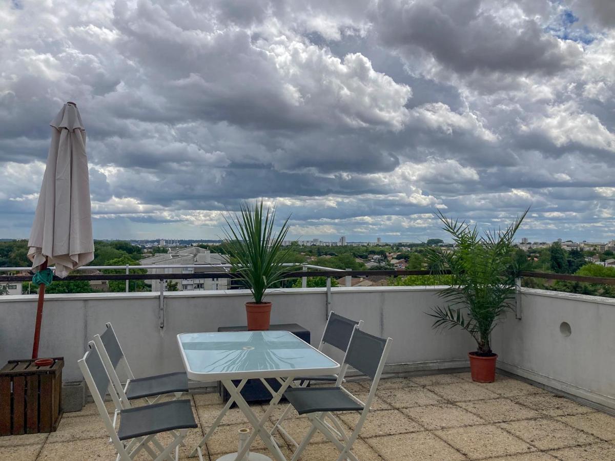 Proche Bordeaux Appartement 75 M2 Rooftop Bruges Exterior photo